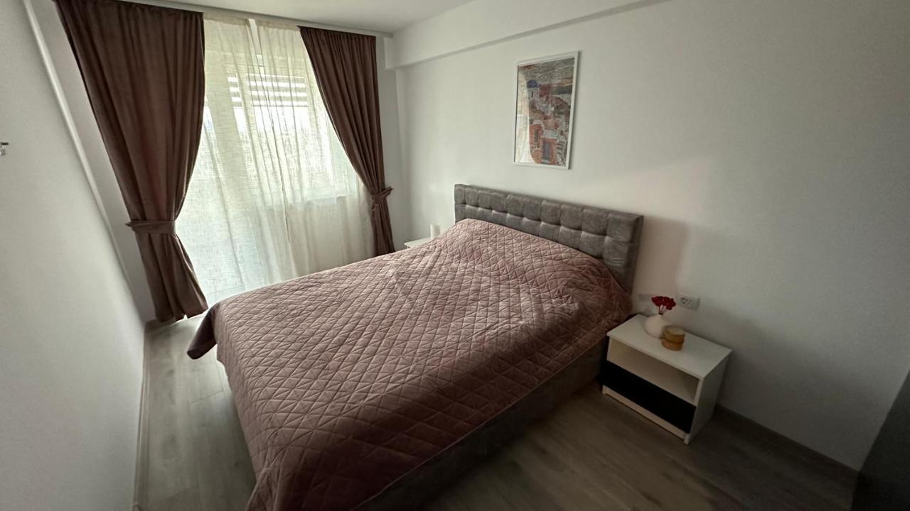 Apartament Lux Bacovia 2 Apartment Bacau Exterior photo